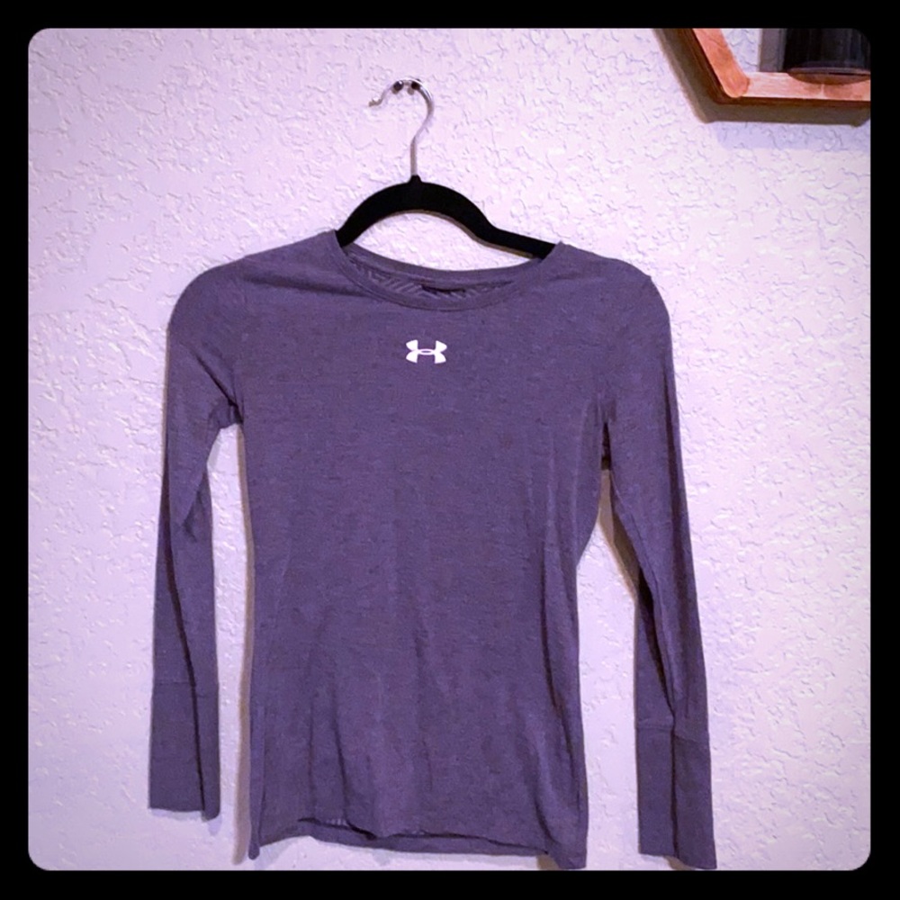 Under Armour Long Sleeve Top 🌺